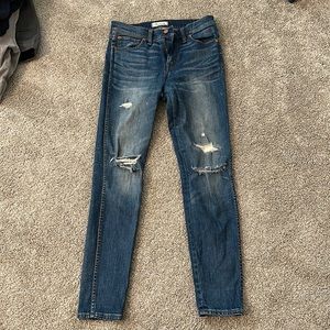 Madewell 9inch high rise skinny Jean, size 27, some distressing
